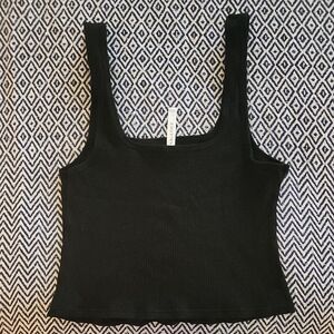 Fabletics Black and White Fitted Crop Tank Top